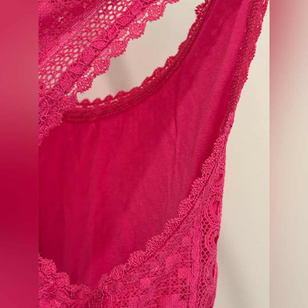 bebe Lace Crop Top – XS – Shocking Pink Fuchsia💖 - Picture 7 of 15